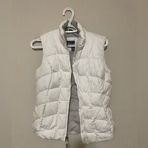 Eddie Bauer women’s puffer vest